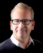 Aymeric, décorateur d'intérieur et créateurs de mobilier contemporain à Paris