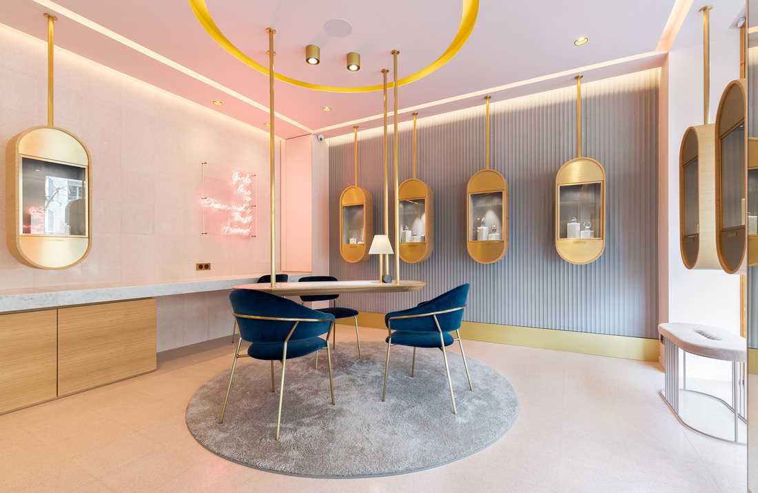Interior design of a high-end jewelry store in Nantes