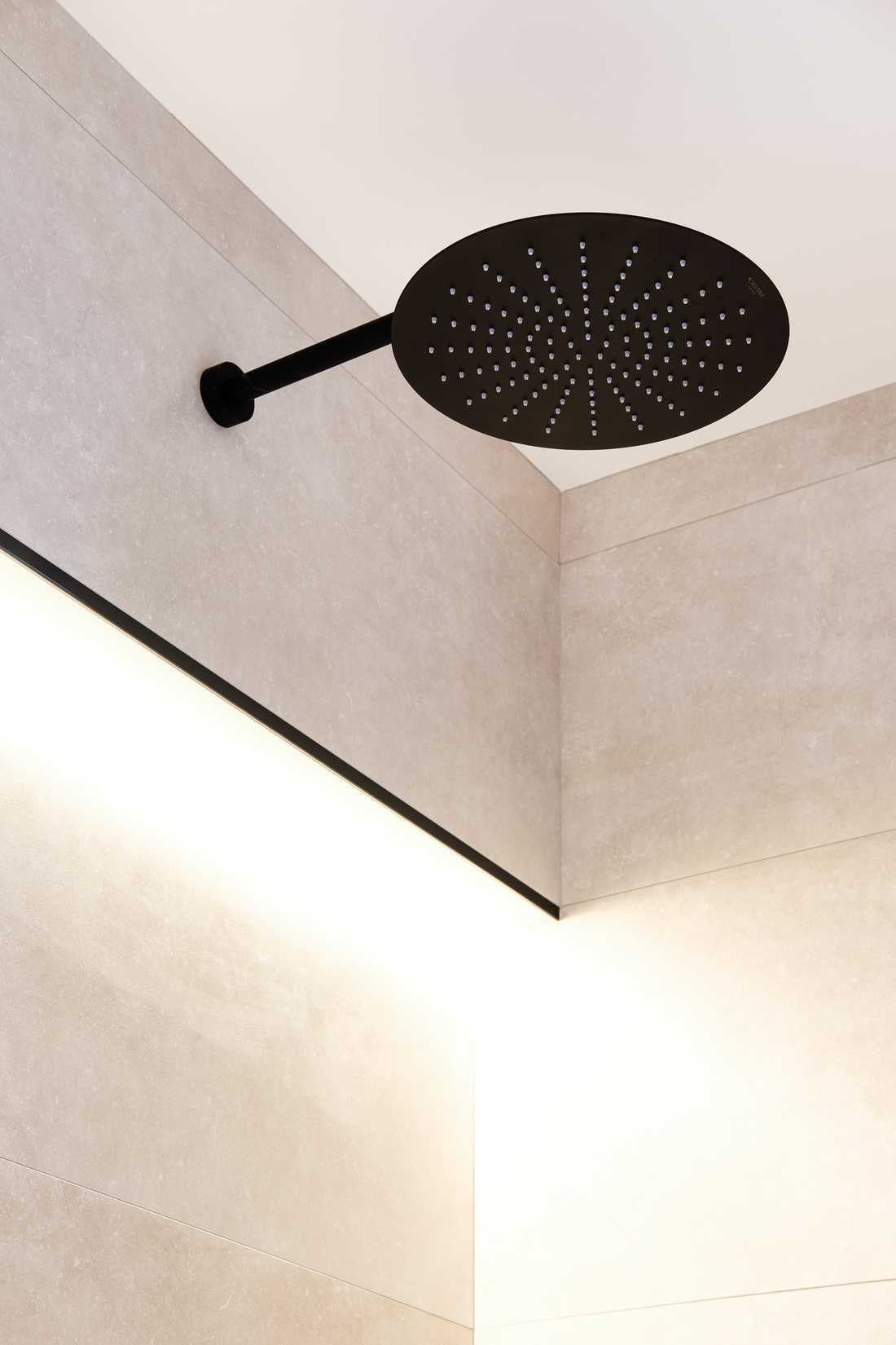Douche sur-mesure conçu par un architecte des Pays de la Loire