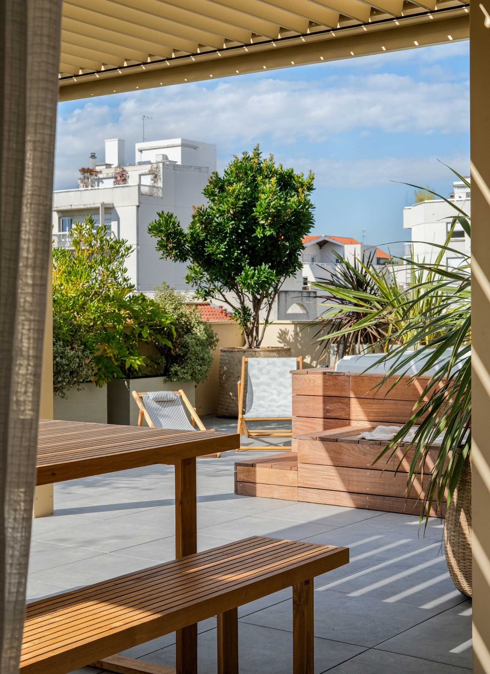 Landscaped terrace of an apartment in Nantes designed by a landscape architect
