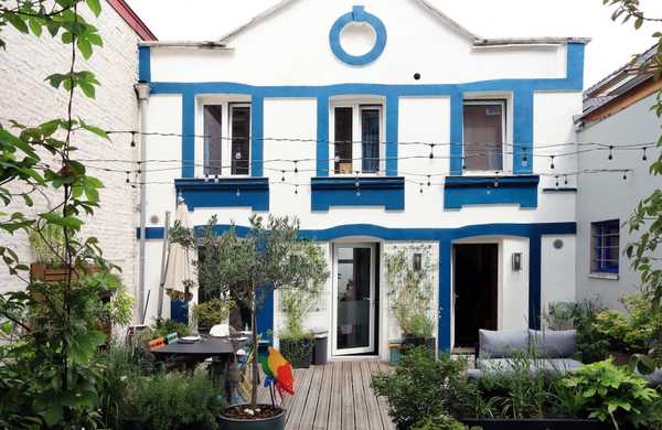 Végétalisation de la cour d'une maison de ville par un paysagiste à Marseille