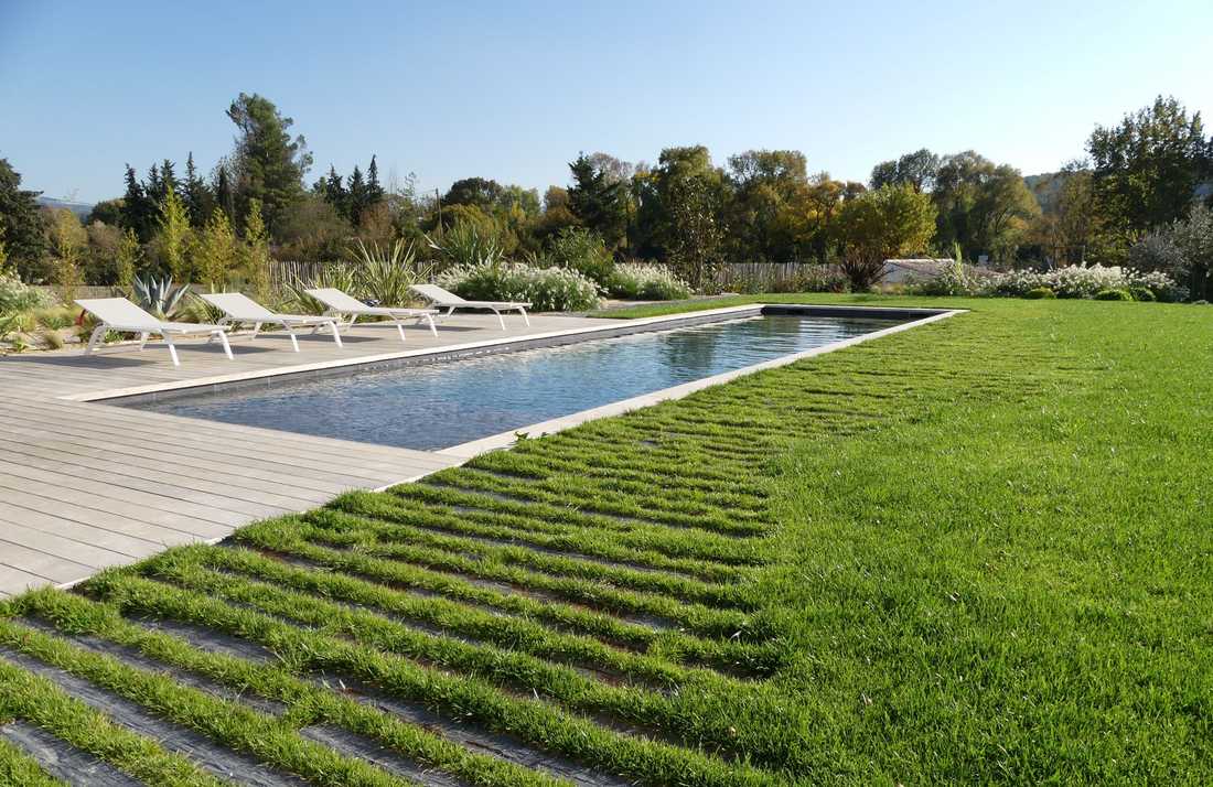 Jardin avec piscine en Loire Atlantique