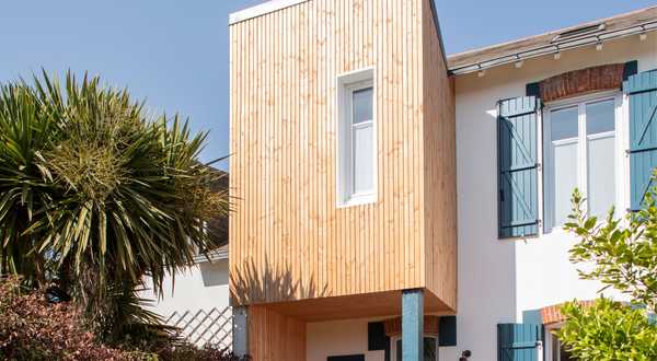 Avant-après : Rénovation d'une maison style "bord de mer" 90 m² par un architecte